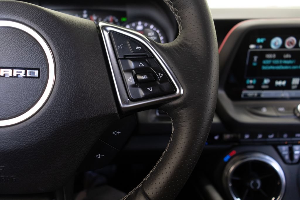 Used 2018 Chevrolet Camaro SS RWD image 27
