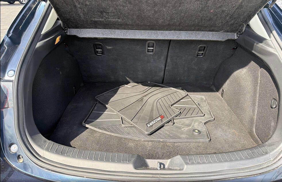 Used 2014 MAZDA MAZDA3 i Grand Touring FWD image 15