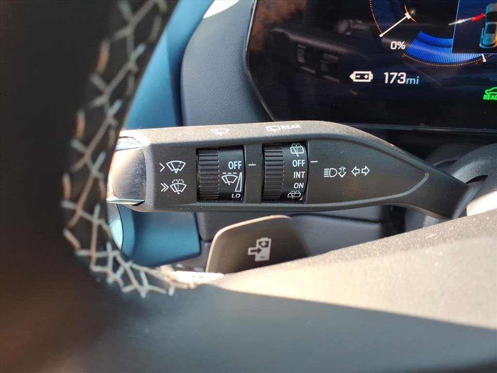 Used 2024 Chevrolet Equinox EV LT image 18