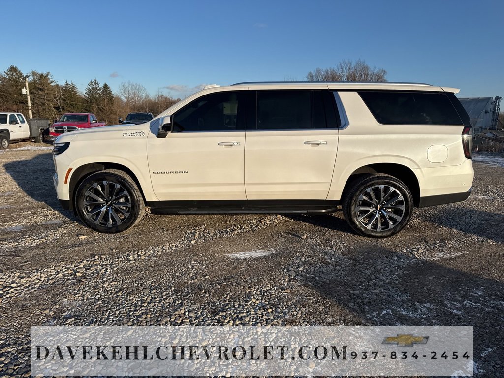 Certified 2025 Chevrolet Suburban High Country image 2