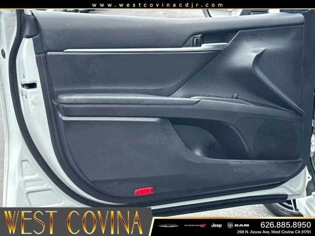 Used 2024 Toyota Camry SE FWD image 18