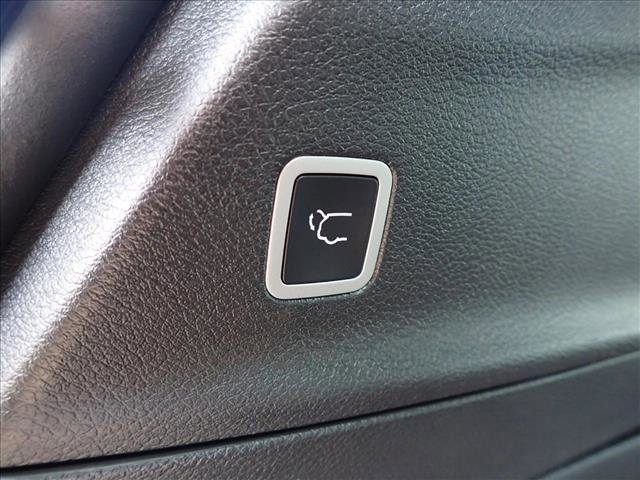 New 2025 Chrysler Pacifica Select FWD image 9