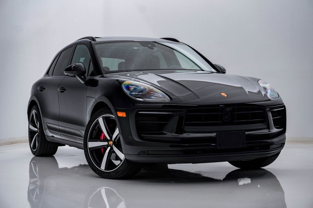 Certified 2024 Porsche Macan S AWD/4WD image 8