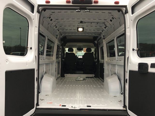 New 2024 RAM ProMaster 3500 w/ Leather Interior Group FWD image 5