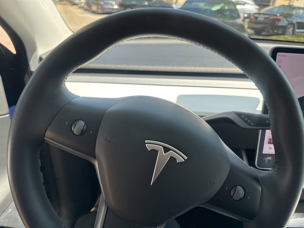 Used 2021 Tesla Model Y Long Range image 17