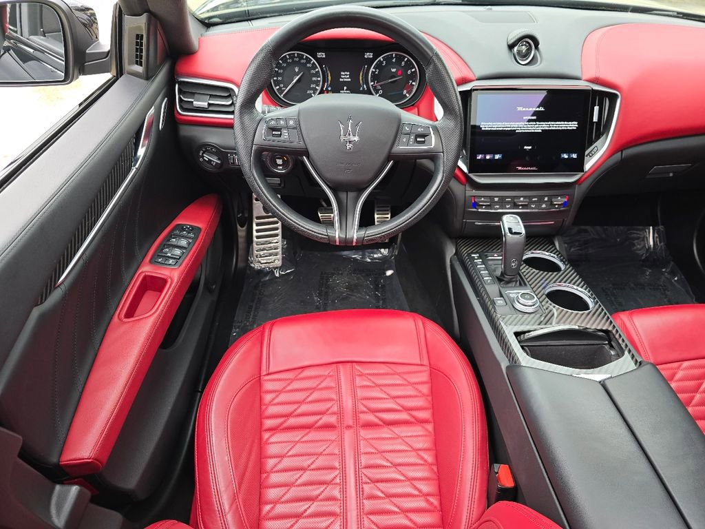 Used 2021 Maserati Ghibli Trofeo image 25