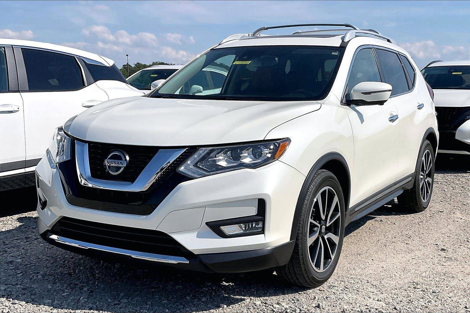 Used 2019 Nissan Rogue SL w/ Premium Package FWD image 2