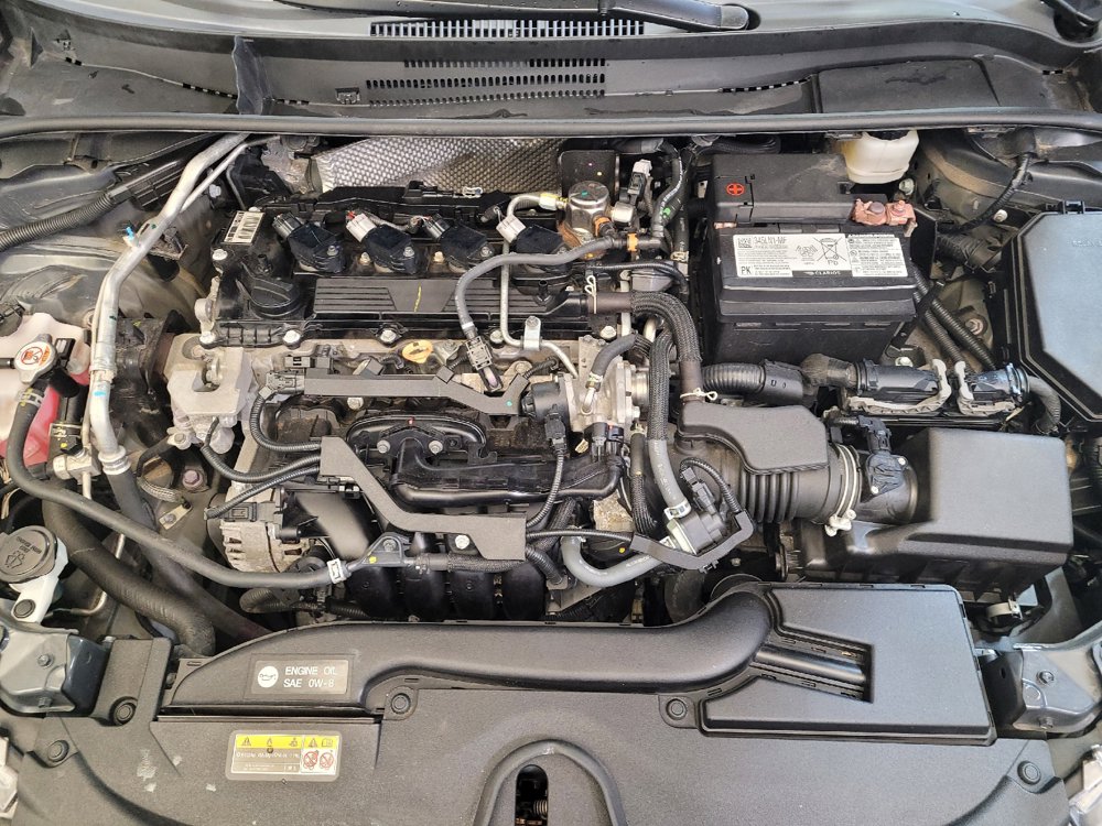 Used 2025 Toyota Corolla LE FWD image 30