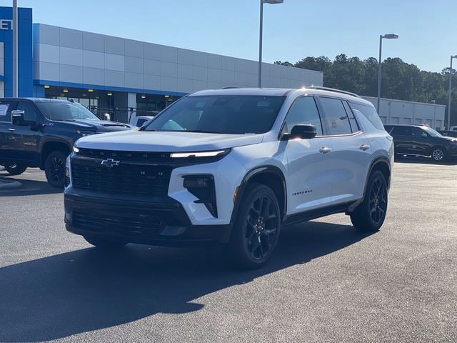 Used 2024 Chevrolet Traverse RS image 1