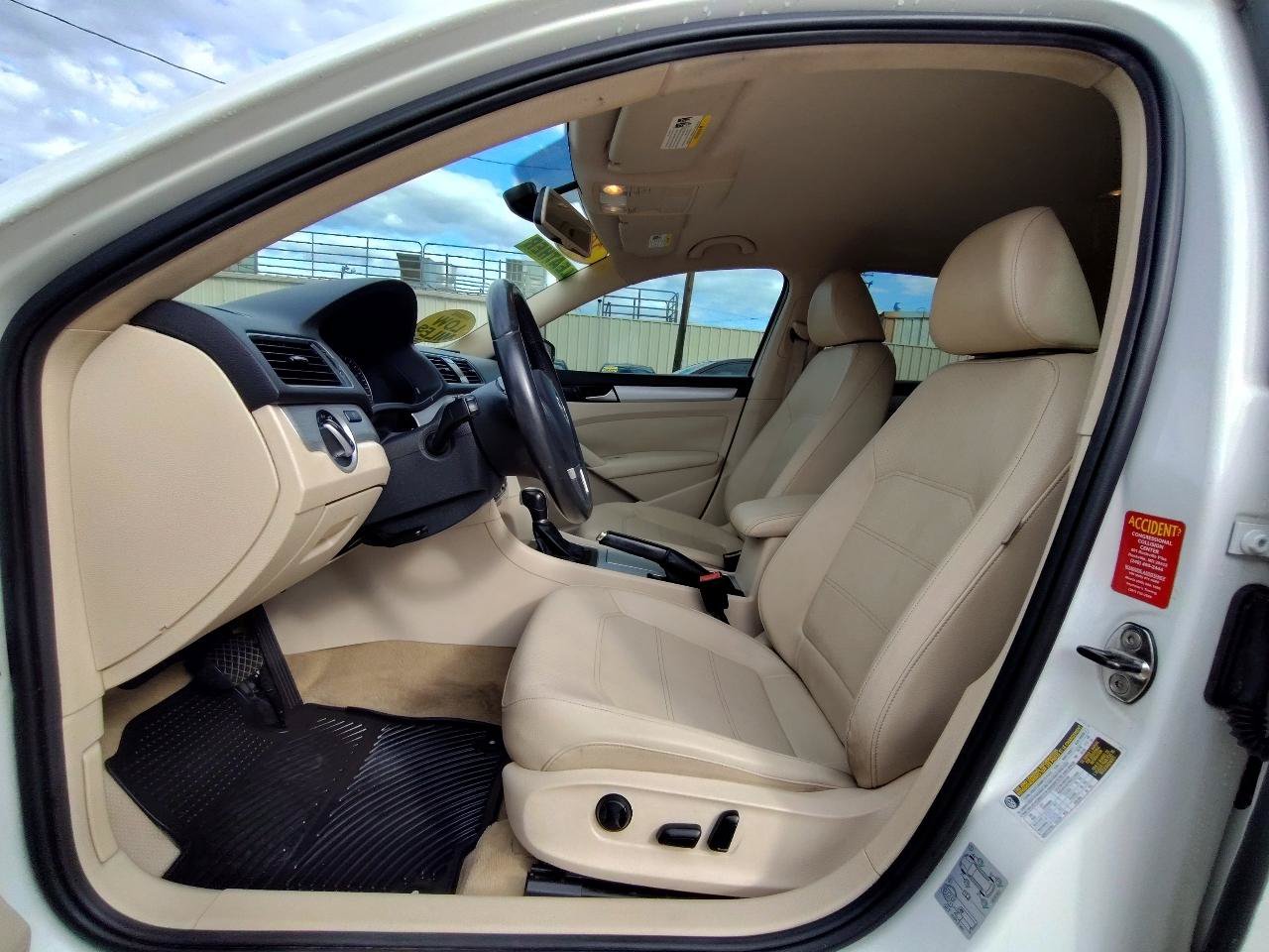 Used 2012 Volkswagen Passat 2.5 SE FWD image 14