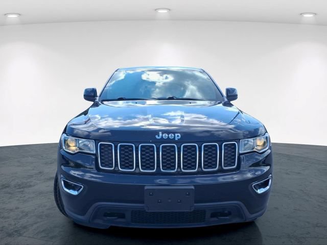 Used 2021 Jeep Grand Cherokee Laredo AWD/4WD image 3