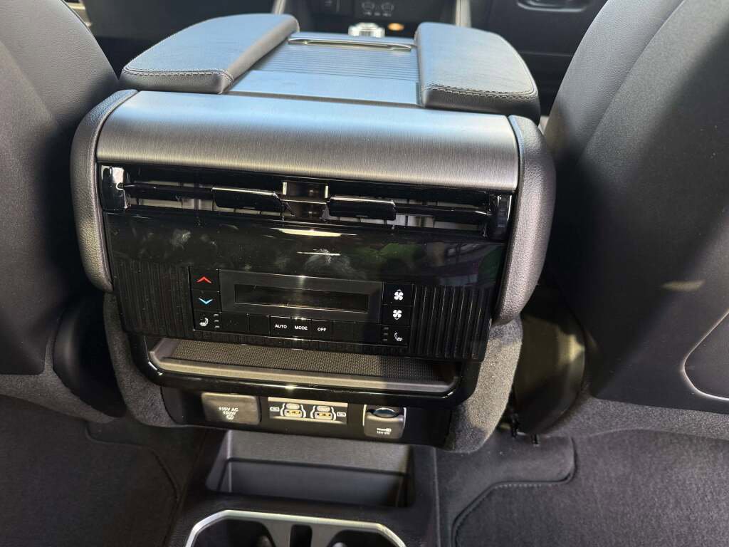 New 2026 Jeep Grand Wagoneer L Limited w/ Premium Group II image 22