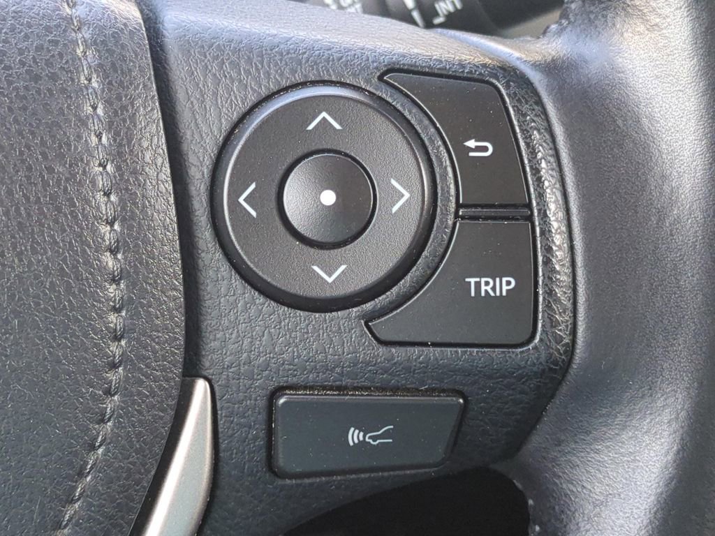 Used 2016 Toyota RAV4 XLE w/ Convenience Package image 25
