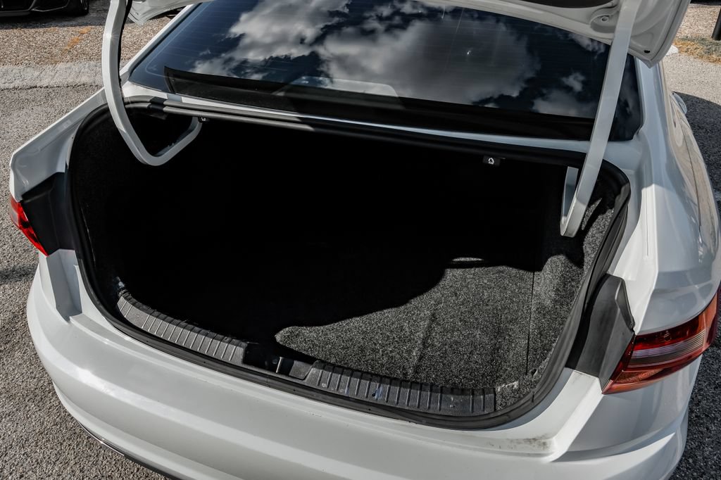 Used 2019 Volkswagen Jetta R-Line FWD image 63