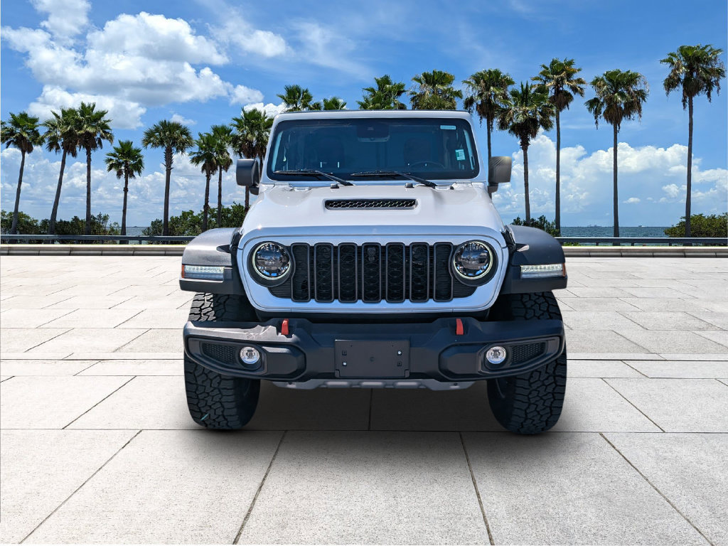 Used 2024 Jeep Gladiator Mojave w/ Technology Group AWD/4WD image 3