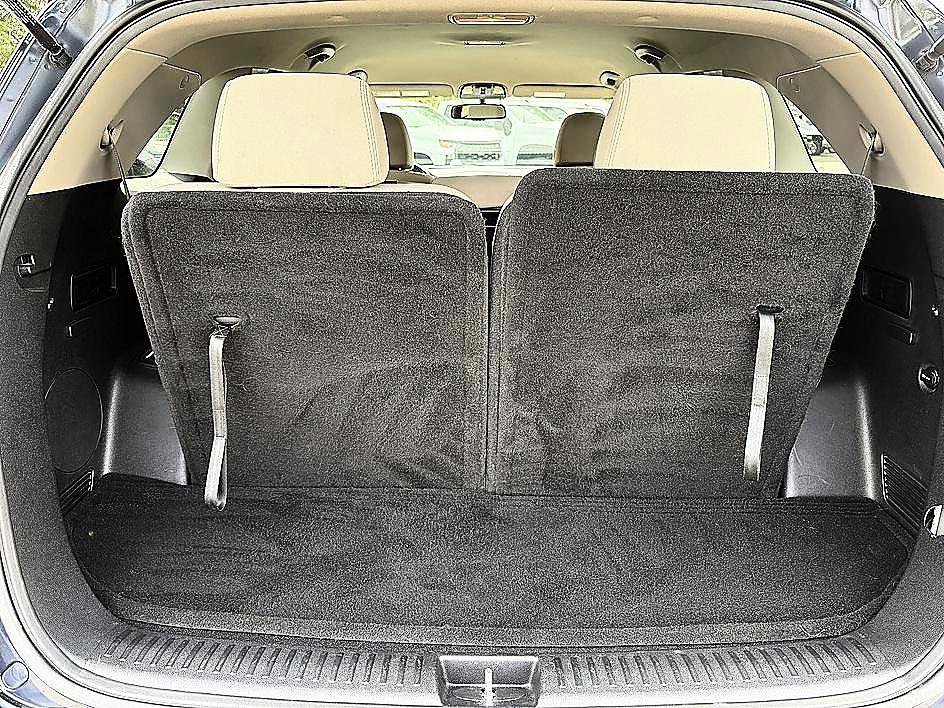 Used 2019 Kia Sorento LX w/ LX Convenience Package image 11
