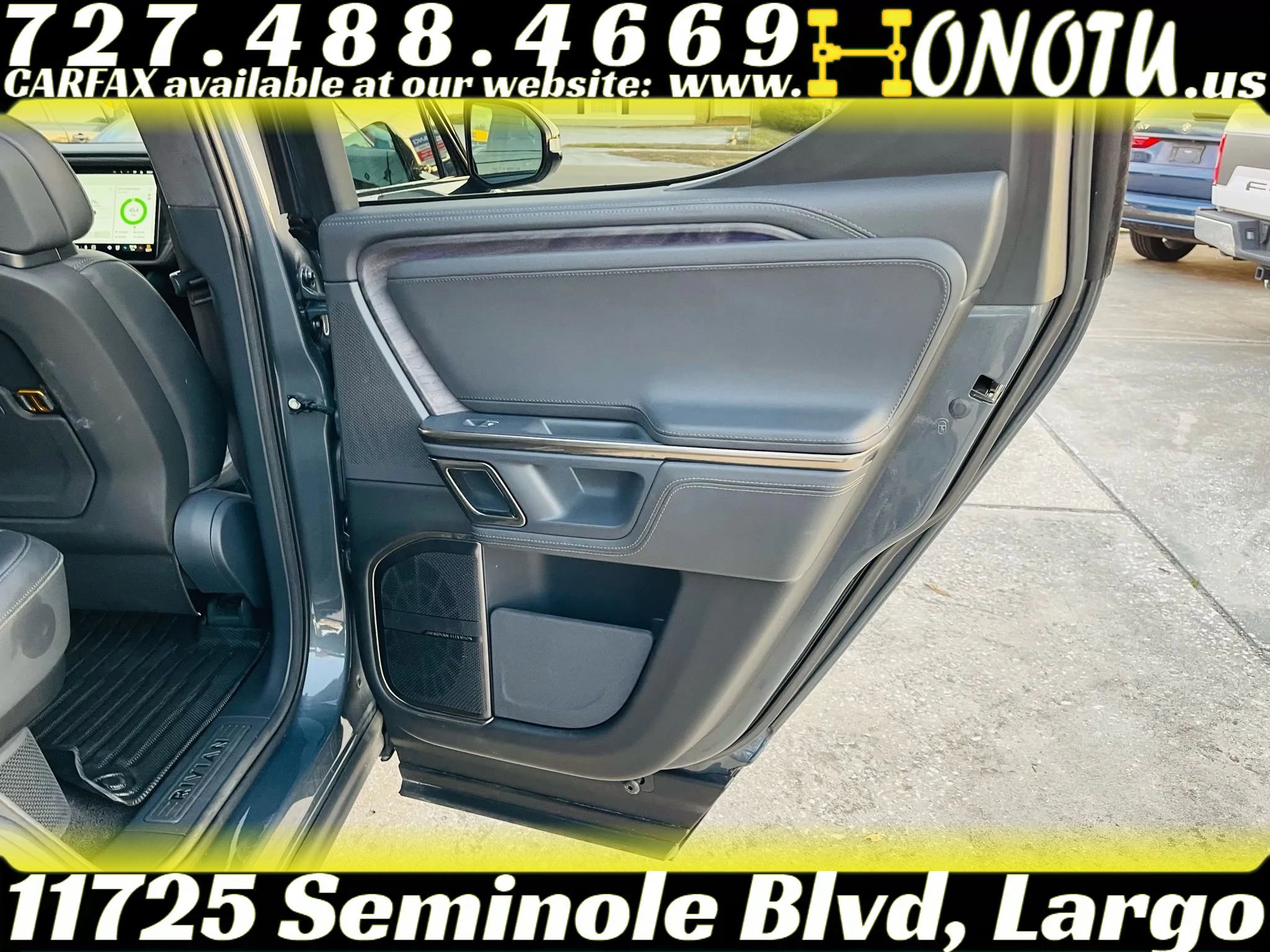 Used 2022 Rivian R1T Adventure image 19