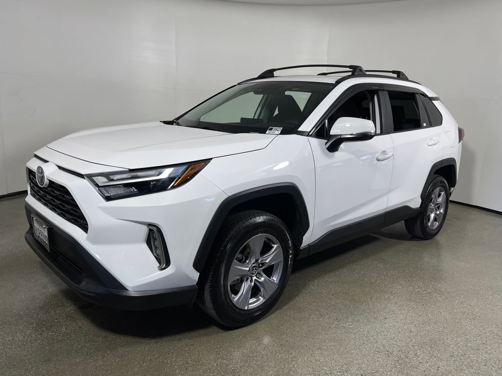 Used 2025 Toyota RAV4 XLE w/ Convenience Package AWD/4WD image 7