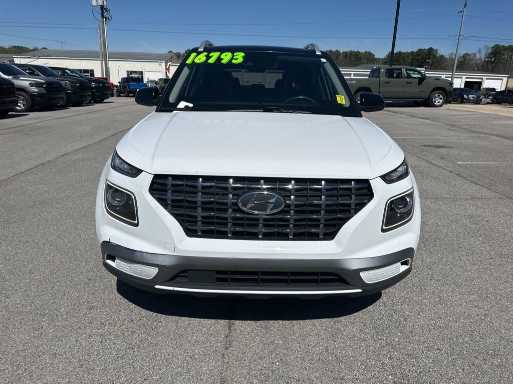 Used 2022 Hyundai Venue Limited w/ Cargo Package video 2