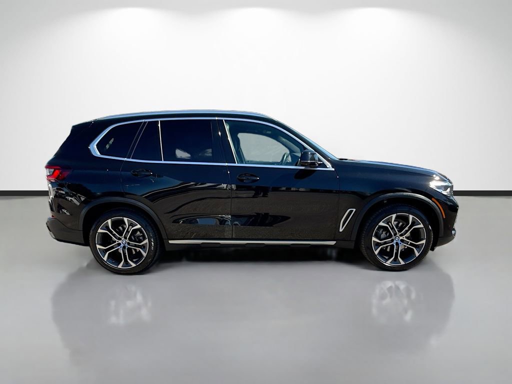 Used 2021 BMW X5 sDrive40i w/ Premium Package 2 image 2