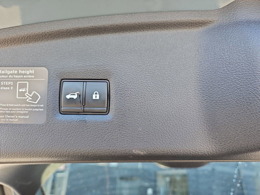 Used 2024 INFINITI QX55 Luxe image 16