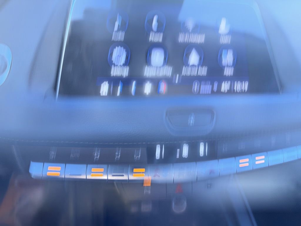 Used 2023 Cadillac XT4 Premium Luxury image 12