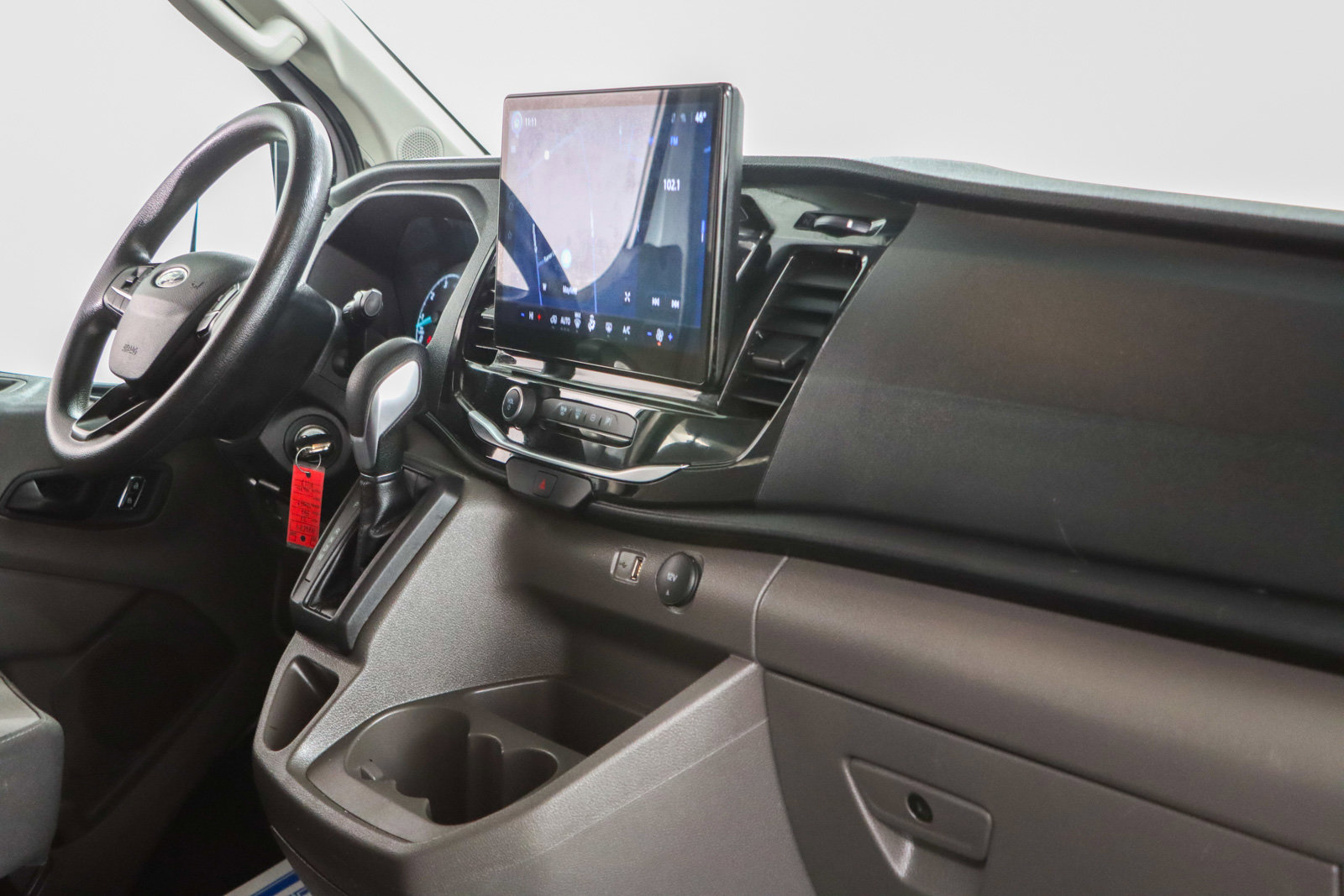 Used 2023 Ford Transit 350 XLT image 24