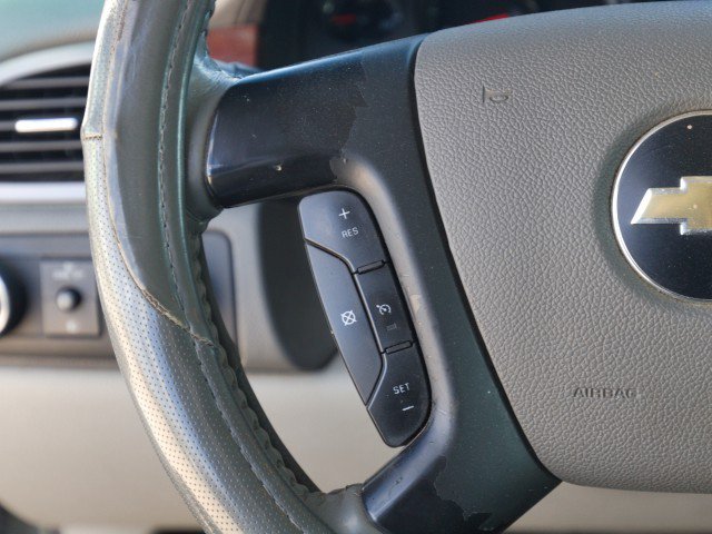 Used 2009 Chevrolet Suburban LT w/ Luxury Package AWD/4WD image 19
