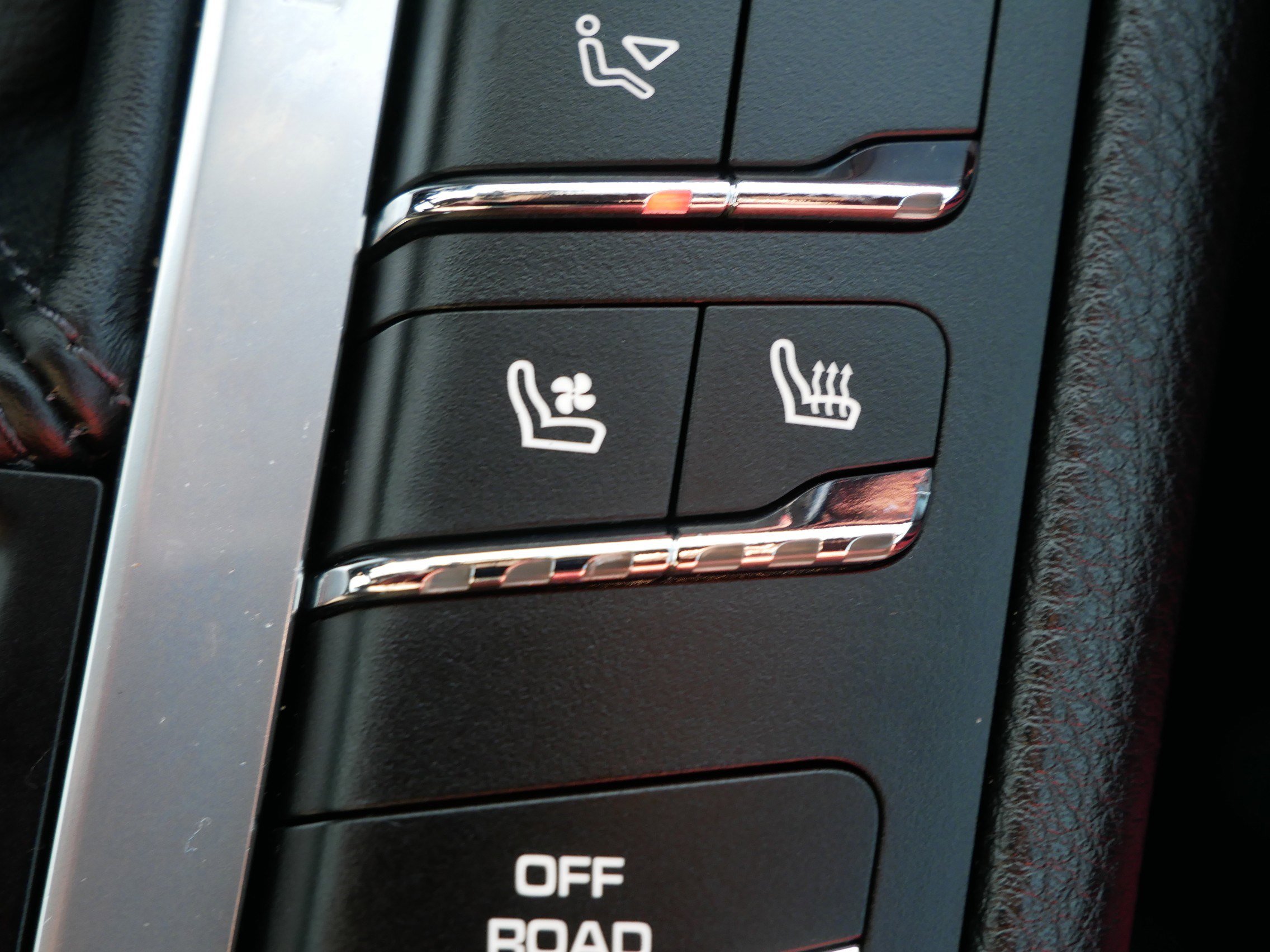 Used 2018 Porsche Macan GTS image 30