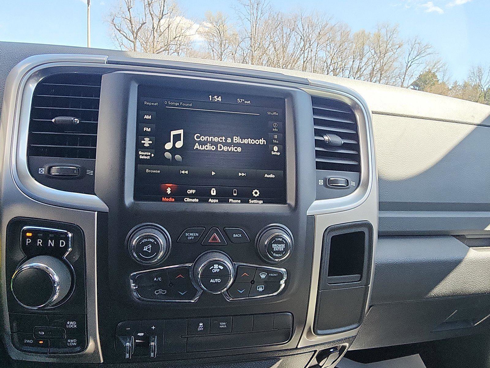 Used 2019 RAM 1500 Classic SLT AWD/4WD image 17