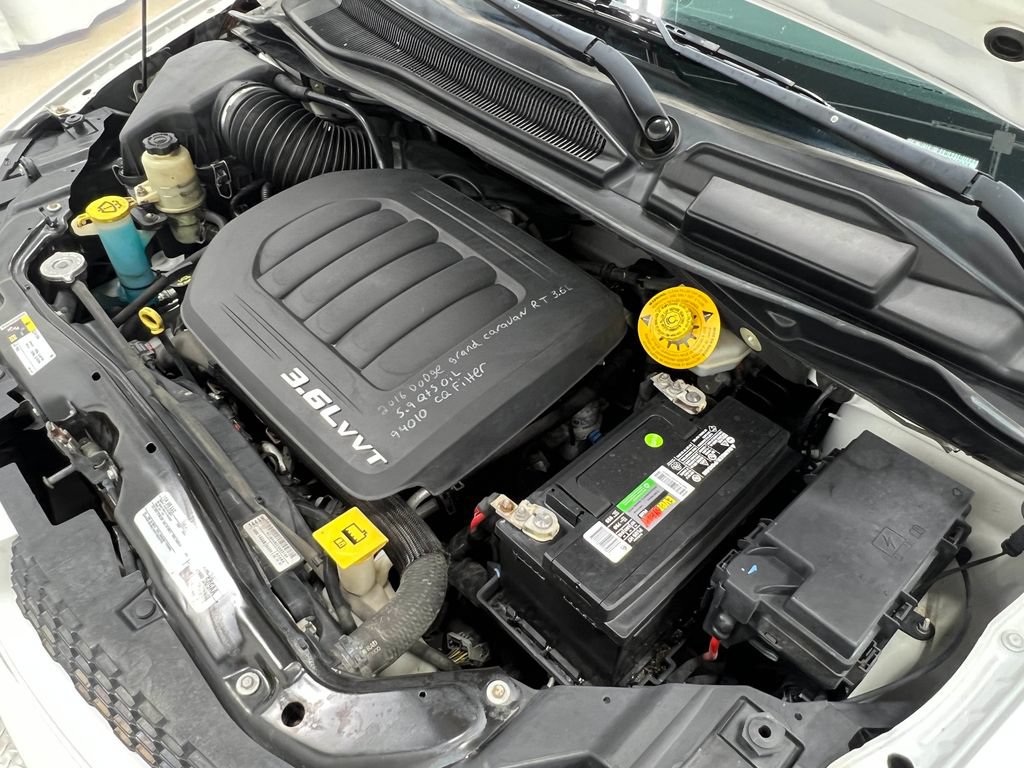 Used 2016 Dodge Grand Caravan R/T FWD image 28