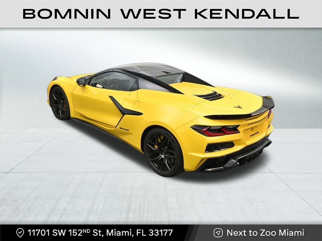 Used 2025 Chevrolet Corvette Z06 w/ Stealth Interior Trim Package image 14