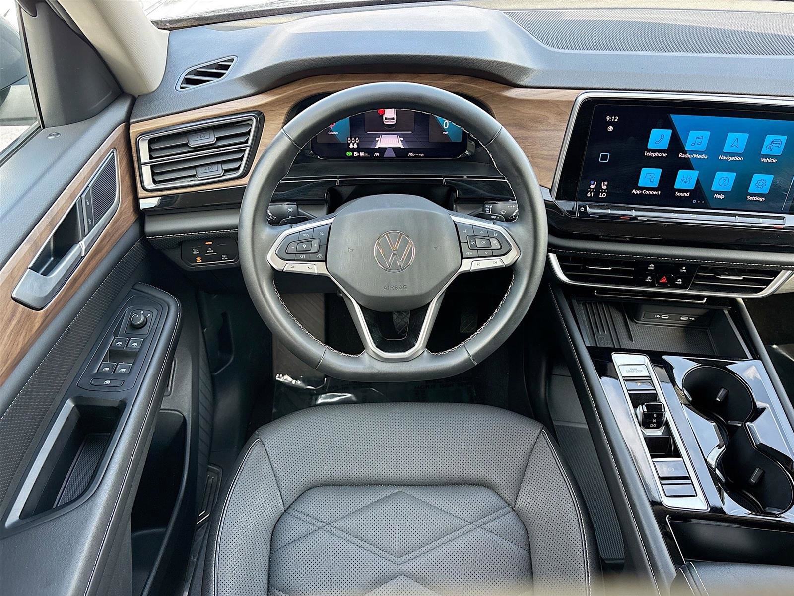 Used 2025 Volkswagen Atlas SE FWD image 21