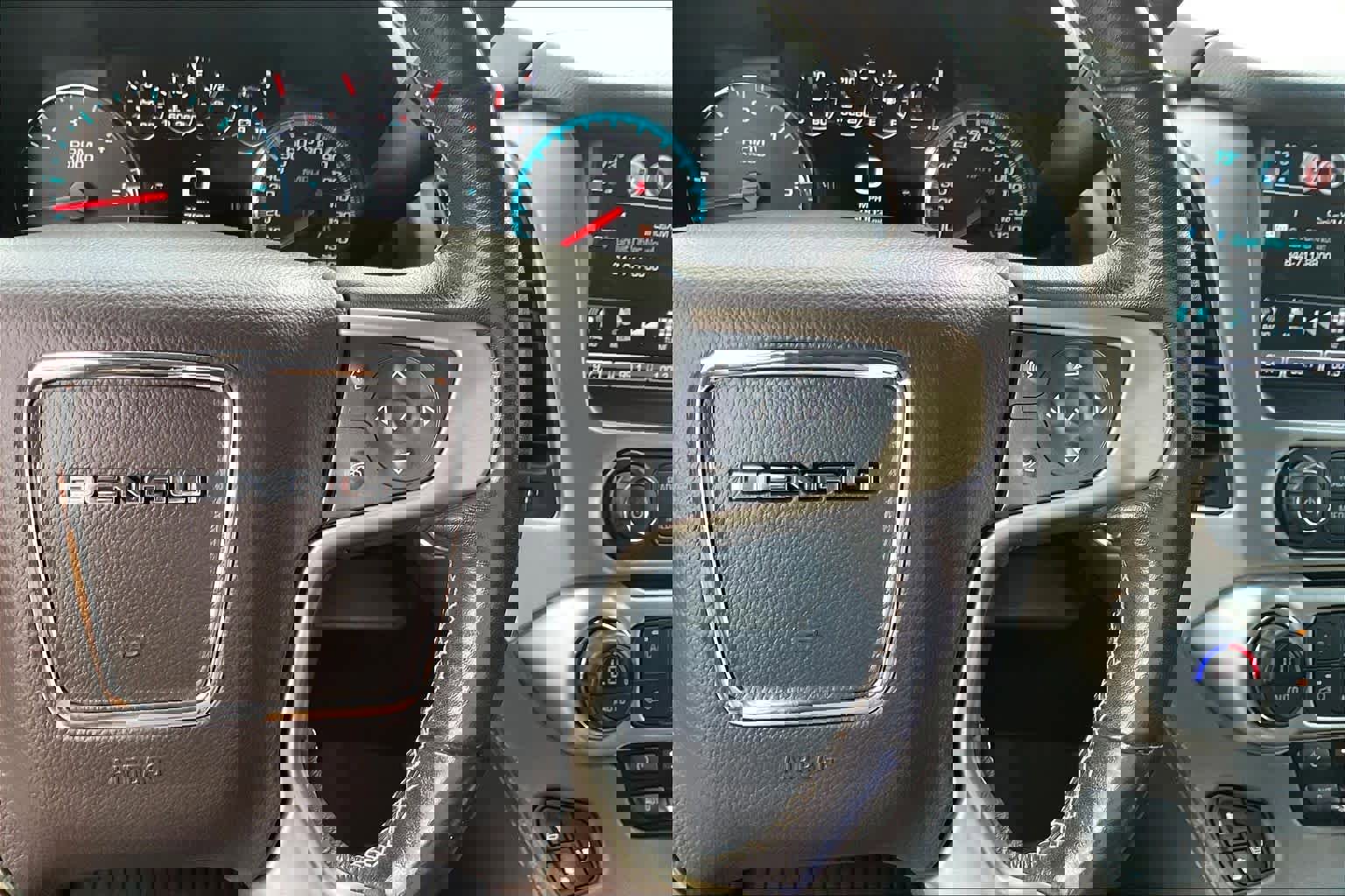 Used 2019 GMC Yukon Denali w/ Denali Ultimate Package image 24