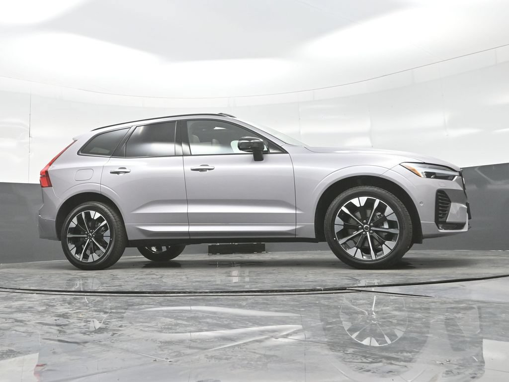 New 2026 Volvo XC60 B5 Plus w/ Climate Package PRO AWD/4WD image 29