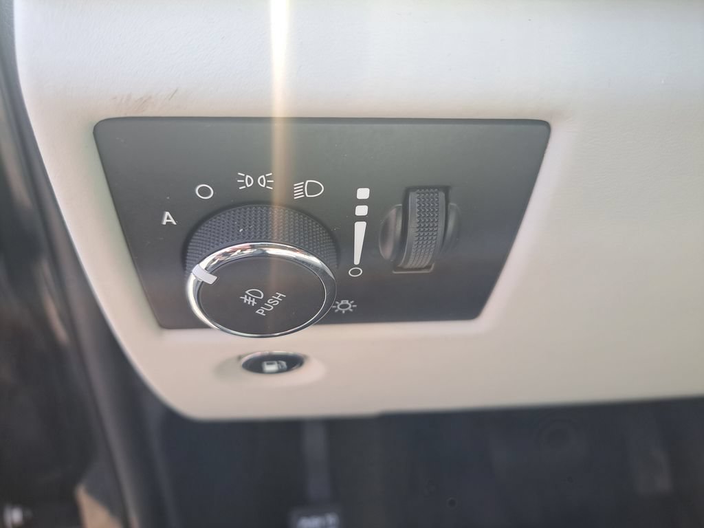 Used 2020 Jeep Grand Cherokee Summit AWD/4WD image 20