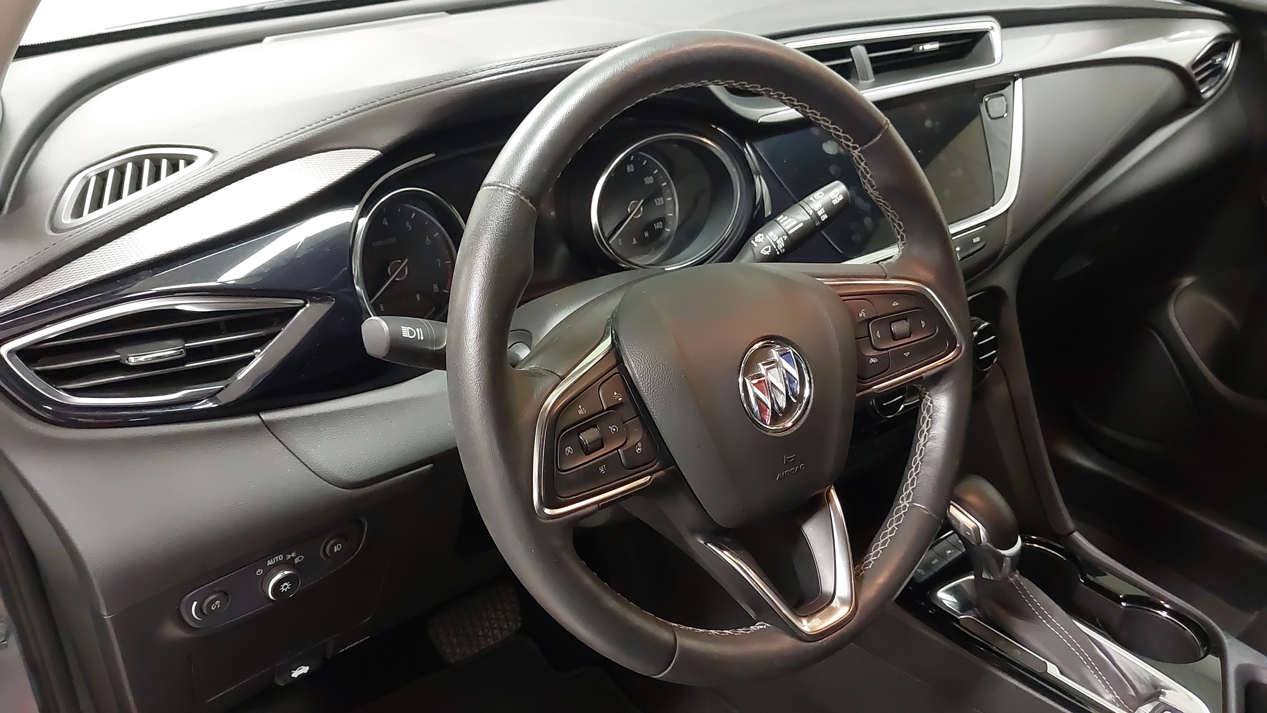 Used 2022 Buick Encore GX Essence w/ Experience Buick Package AWD/4WD image 17