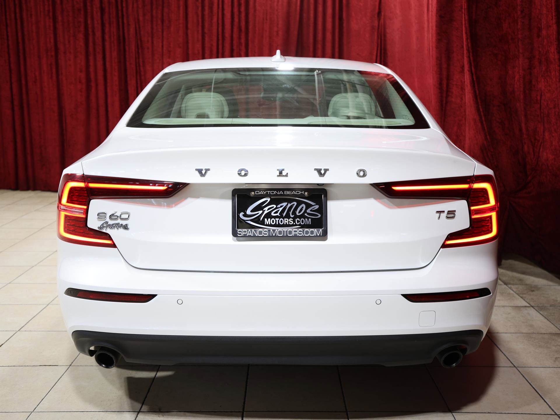 Used 2021 Volvo S60 T5 Momentum FWD image 10