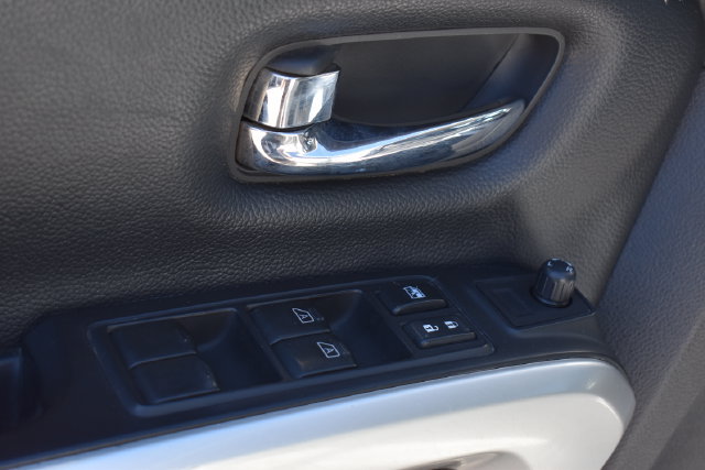 Used 2017 Nissan Titan PRO-4X AWD/4WD image 14