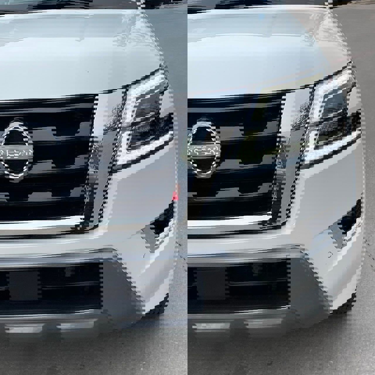 Used 2024 Nissan Armada SV image 7