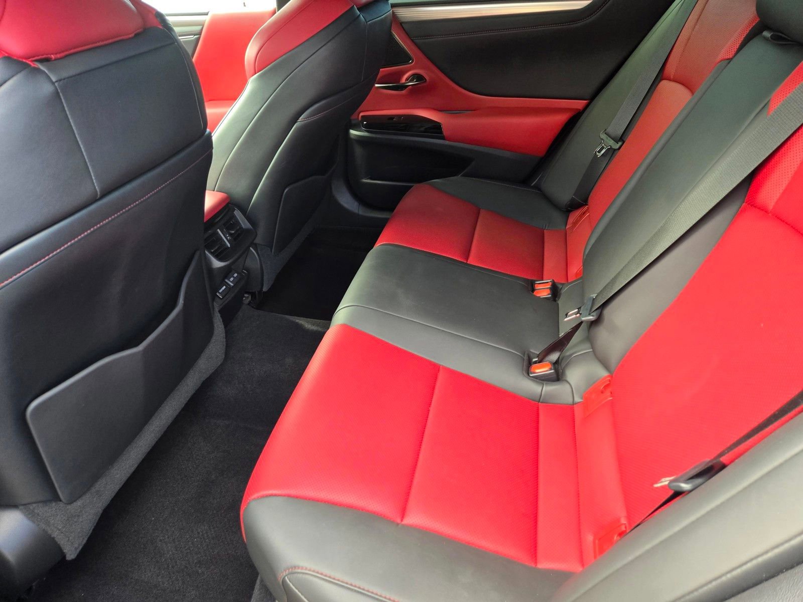 Used 2022 Lexus ES 350 F Sport w/ Accessory Package FWD image 15