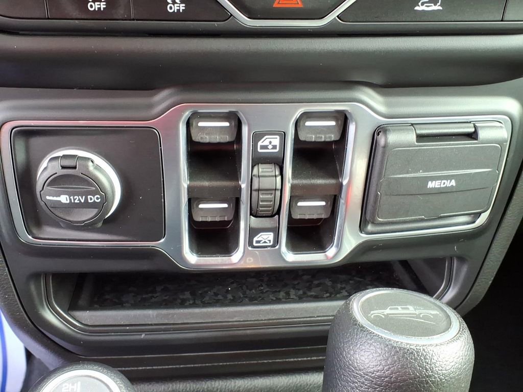 Used 2022 Jeep Gladiator Sport AWD/4WD image 18