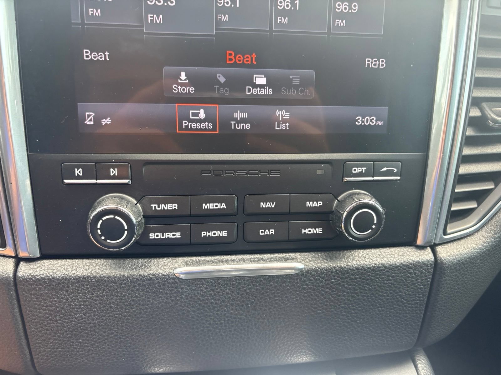 Used 2018 Porsche Macan S AWD/4WD image 23