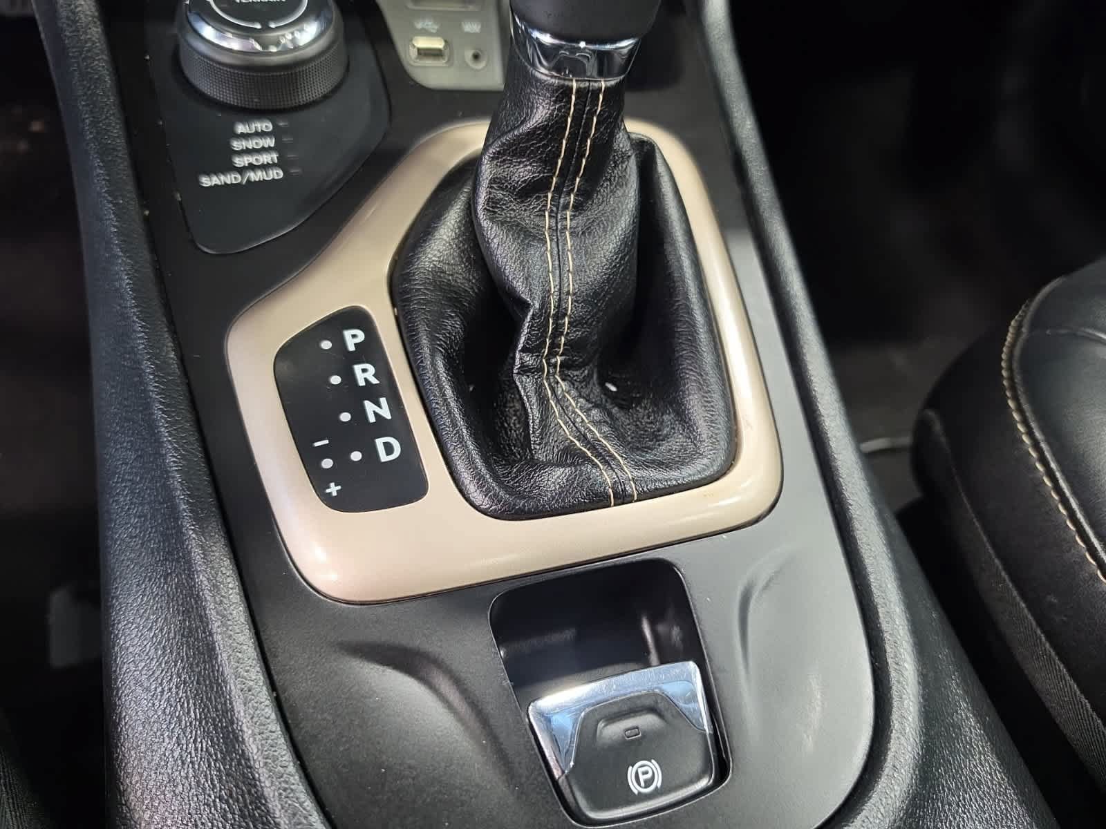 Used 2016 Jeep Cherokee High Altitude AWD/4WD image 22
