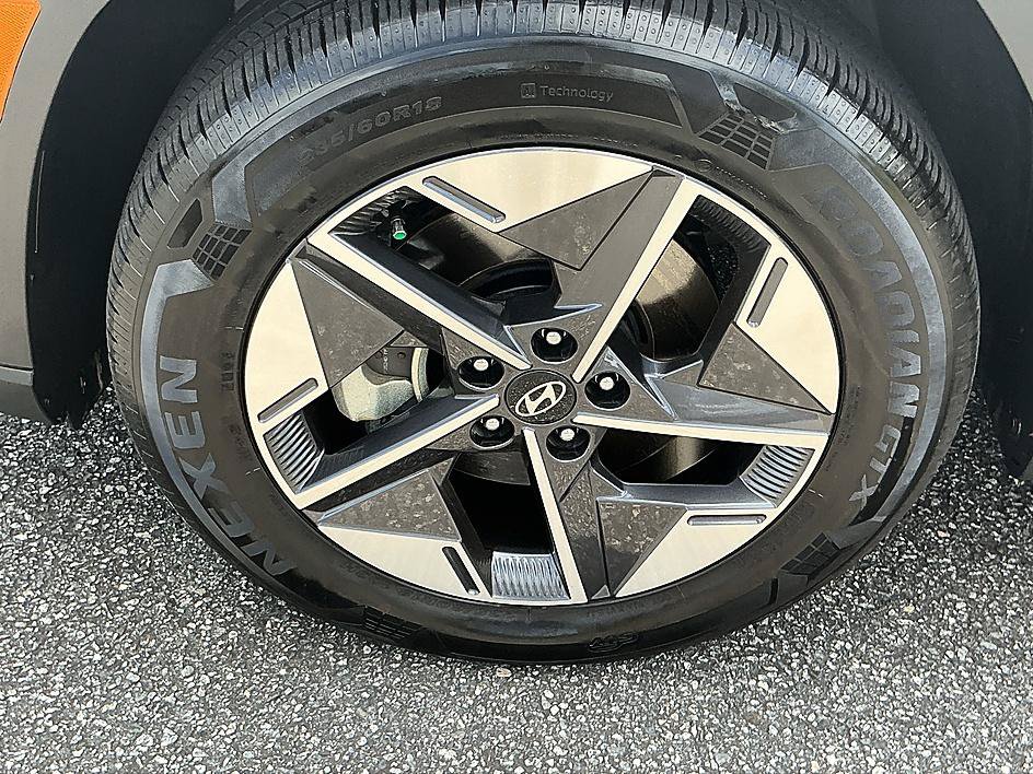 Used 2025 Hyundai Tucson SEL FWD image 8
