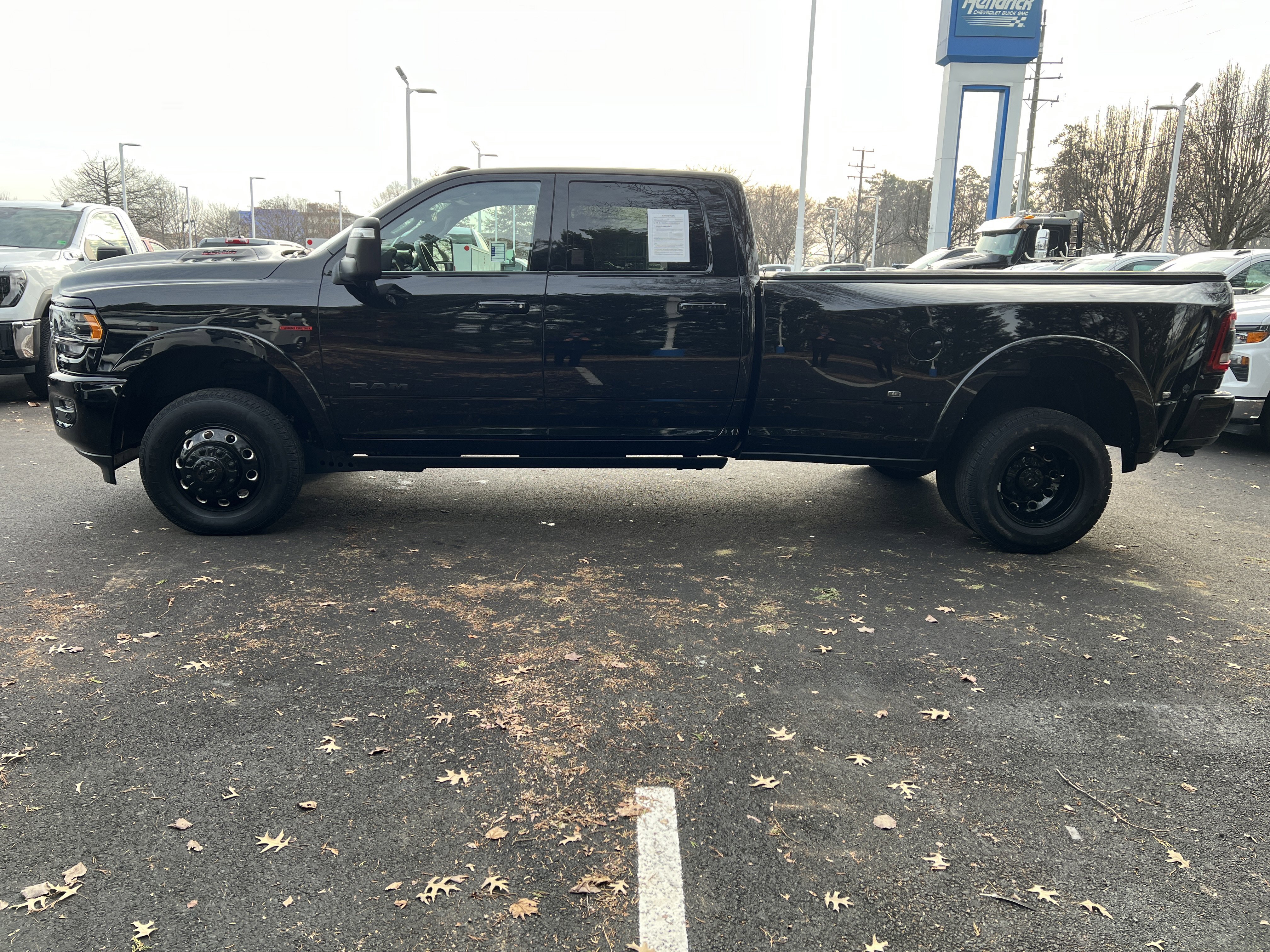 Used 2023 RAM 3500 Limited image 7