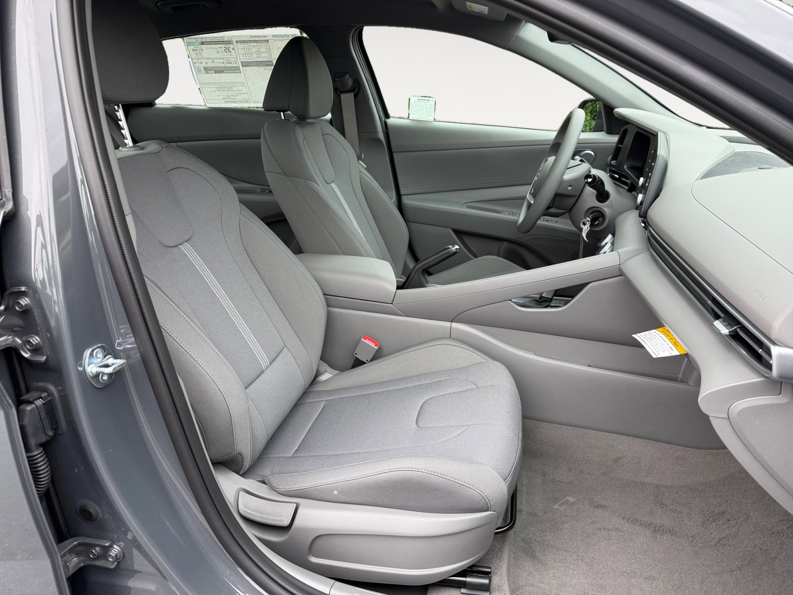 New 2026 Hyundai Elantra SE FWD image 19