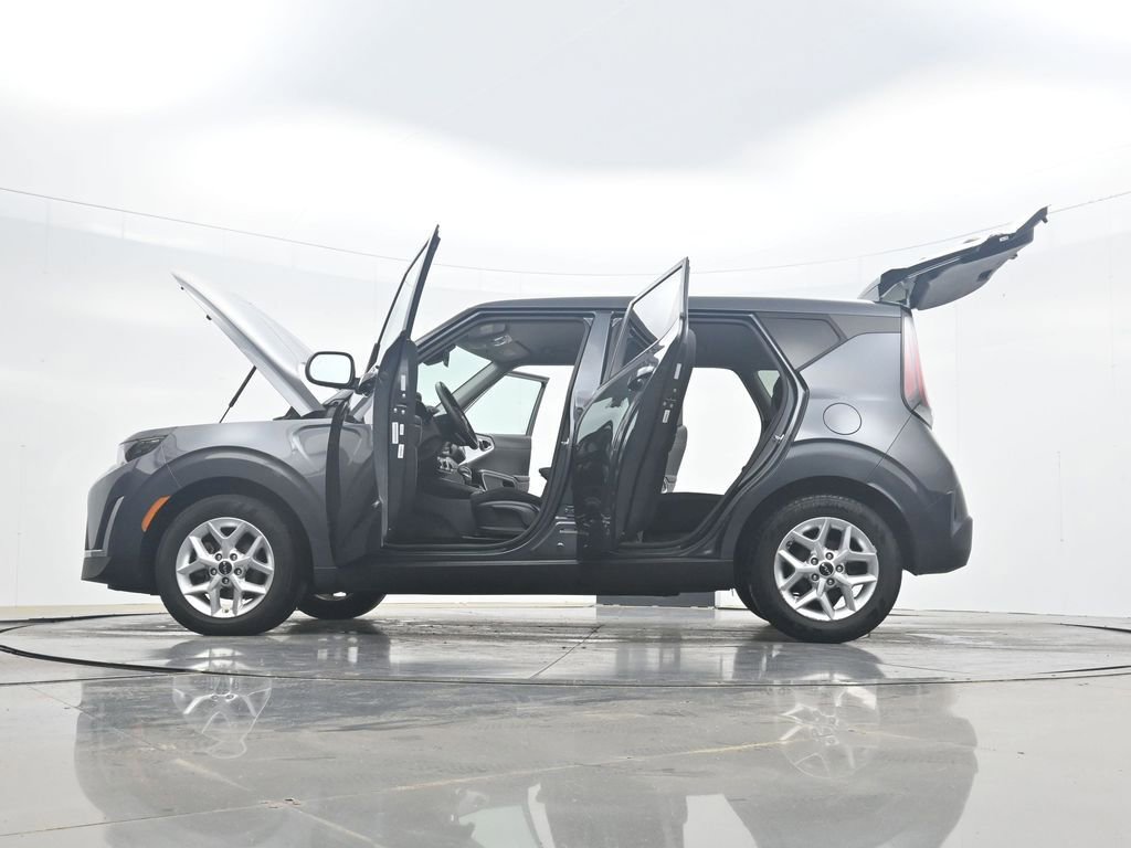 Used 2024 Kia Soul LX w/ Option Group 015 FWD image 44
