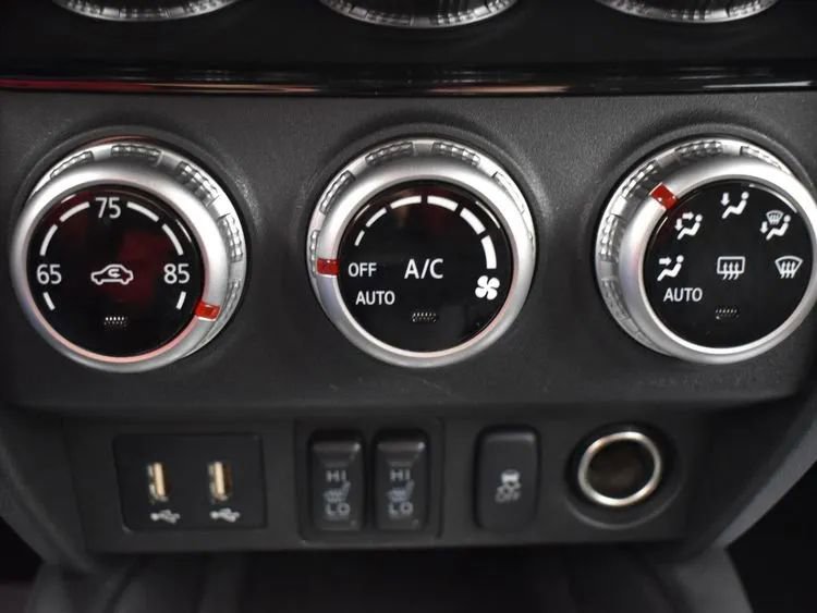 Used 2025 Mitsubishi Outlander Sport LE image 32