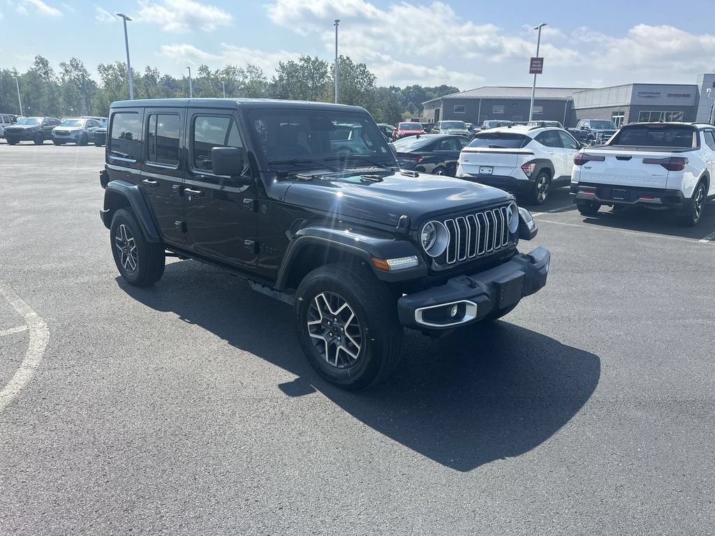Used 2026 Jeep Wrangler Unlimited Sahara AWD/4WD image 2